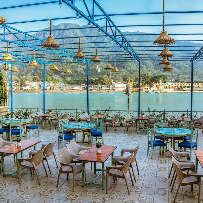 Neeraj Luxury Hotels in rishikesh near ganga