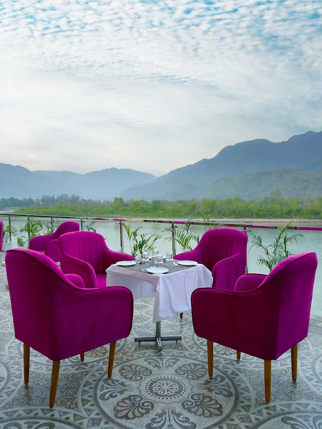 dubkee restro at neeraj luxury hotels in rishikesh