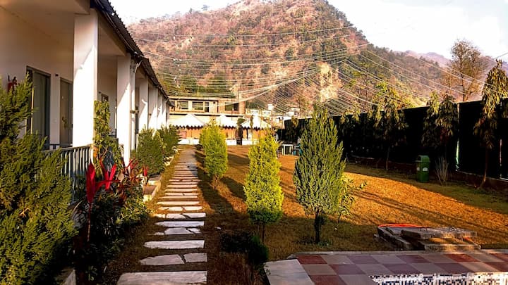 amrah pet resort in rishikesh