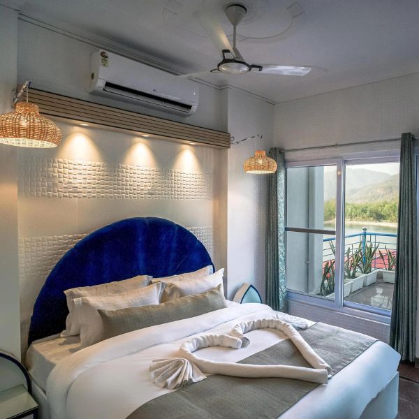 premium cottages in Rishikesh near ganga
