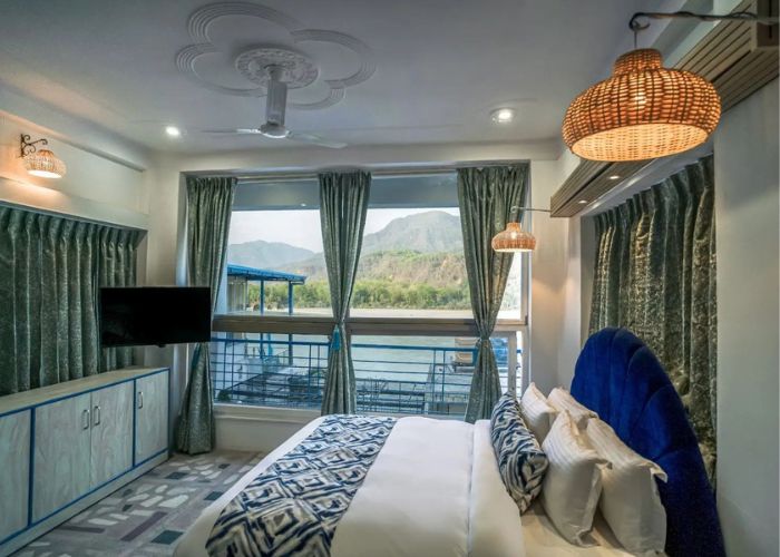 Premier Ganga View Room