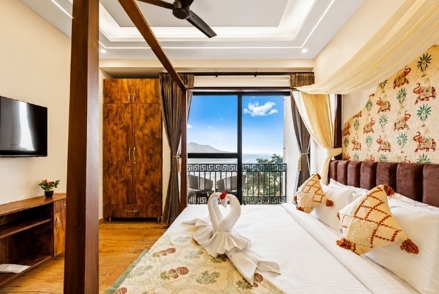 Premium Ganga View Room